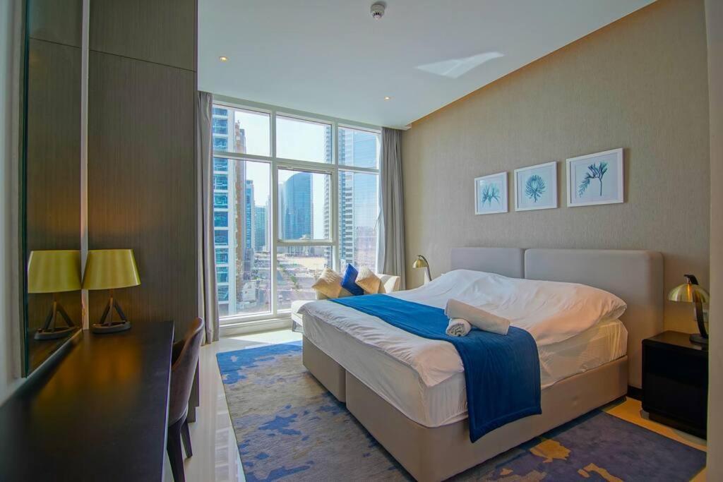 Luxury Hotel Apartment With A Canal View Dubaj Zewnętrze zdjęcie
